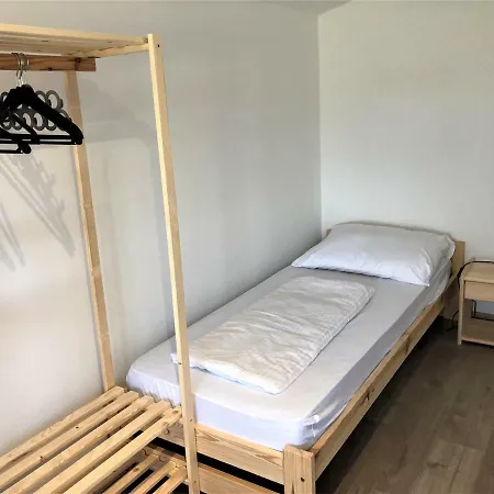 Teczowa 14 아파트 *