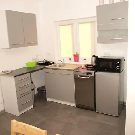 아파트 Teczowa 14